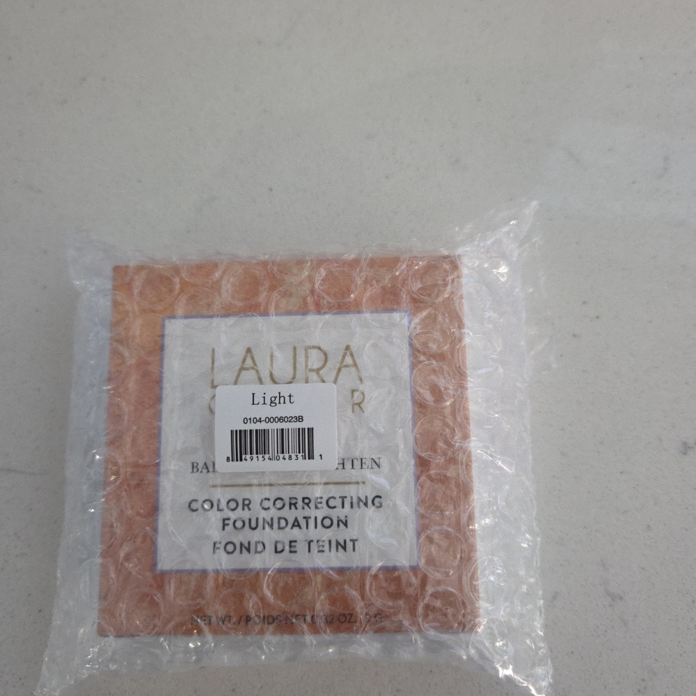 Laura Geller Baked Balance N Brightening Color Correcting Foundation Light